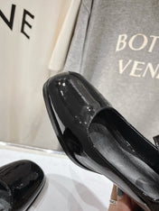 MEDIUM - HEEL MARY JANE SHOES IN BLACK GLOSSY CALFSKIN