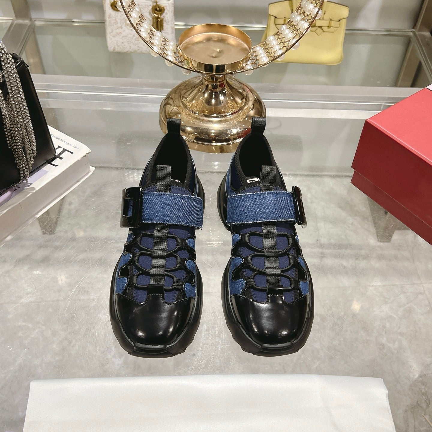 VIV' ON THE RUN TREKKY SNEAKERS IN BLACK CALFSKIN AND BLUE DENIM