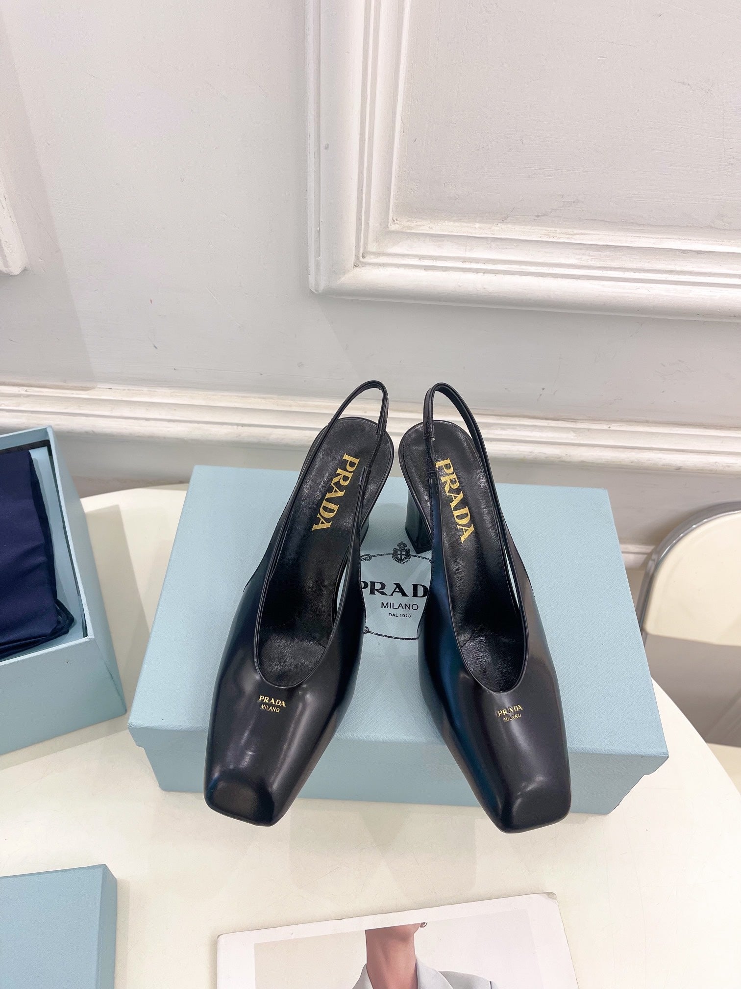 SQUARE TOE SLINGBACK PUMPS IN BLACK SMOOTH LAMBSKIN