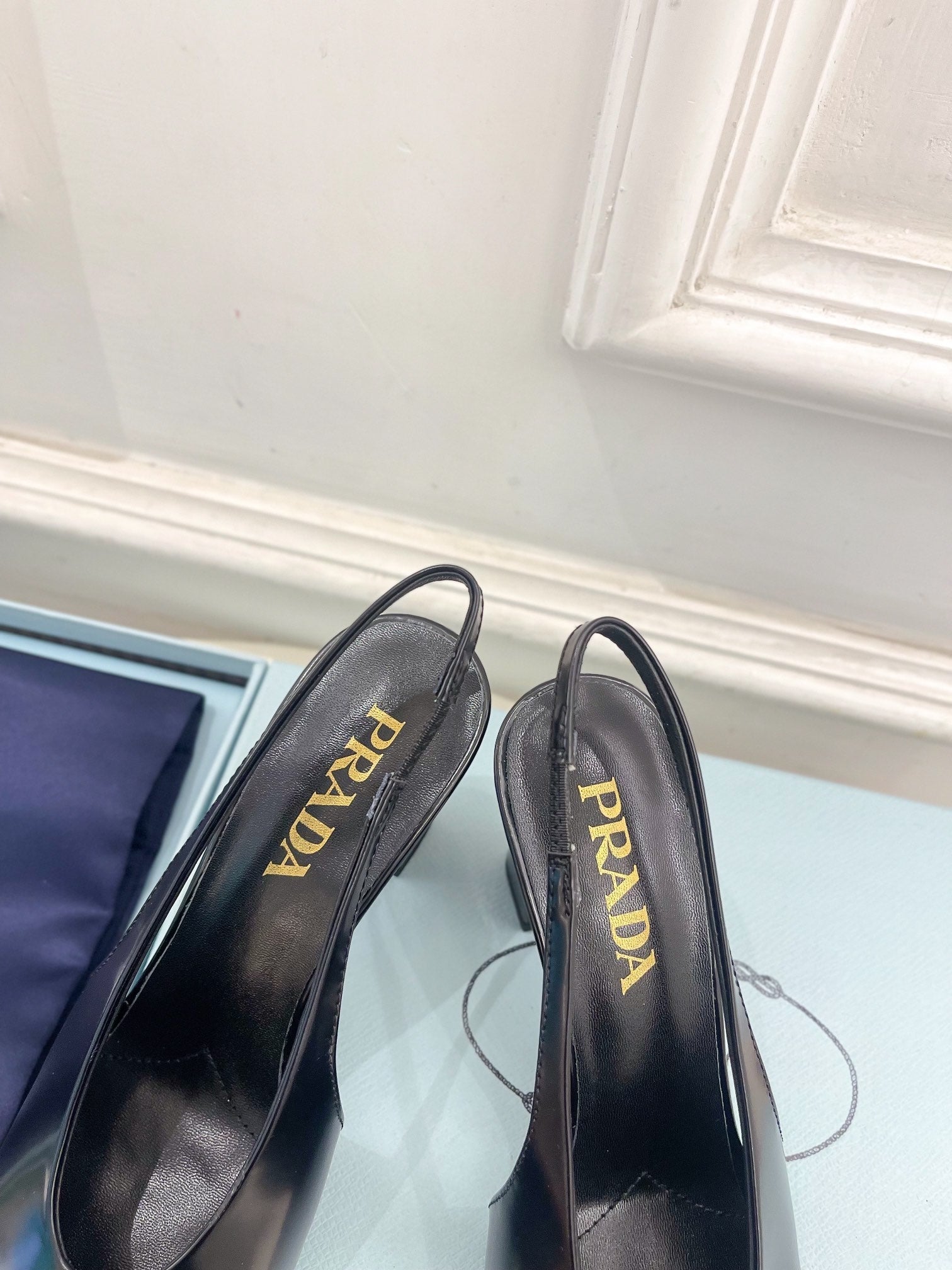 SQUARE TOE SLINGBACK PUMPS IN BLACK SMOOTH LAMBSKIN