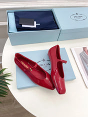 MARY JANE FLATS SQUARE TOE IN CRIMSON RED PATENT SHEEPSKIN