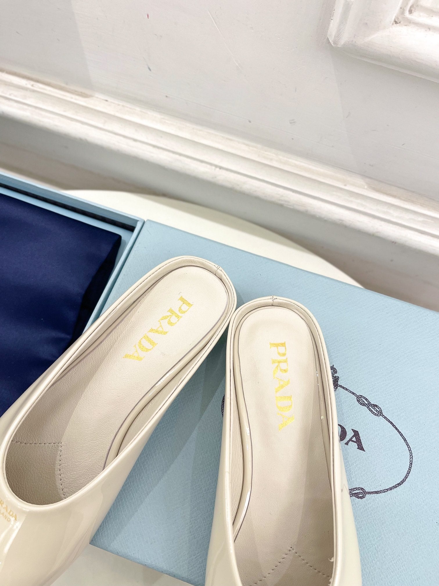 MULES SQUARE TOE IN WHITE SHINY CALFSKIN