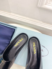 MULES SQUARE TOE IN BLACK SMOOTH LAMBSKIN