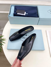 MULES SQUARE TOE IN BLACK SMOOTH LAMBSKIN