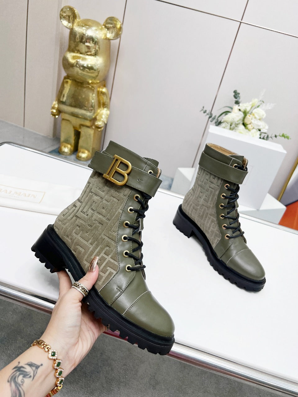 BALMAIN 26S BOOTS IN MOSS GREEN CALFSKIN AND SUEDE