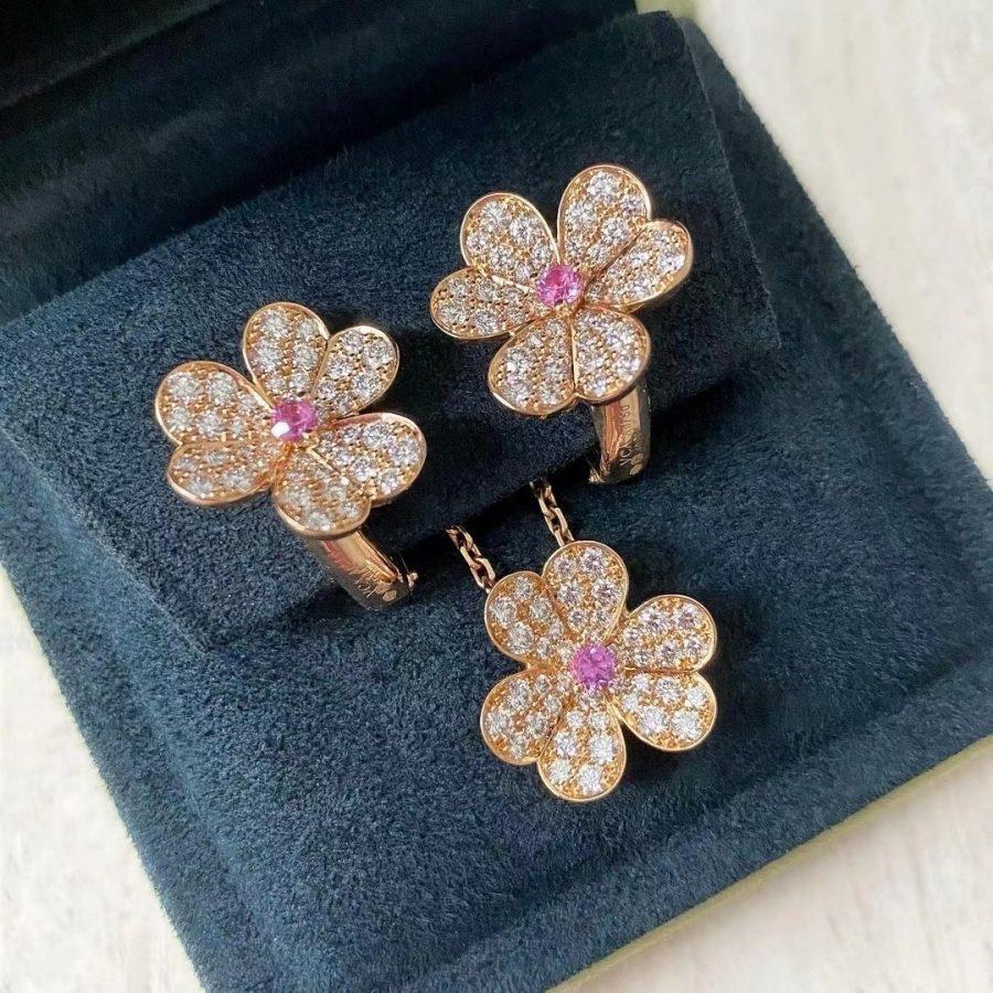 van-cleef-arpels-frivole-earrings-small-model-rose-gold-diamond-pink-sapphire-vcarp6l500-coral-4-900x900_74d39240-61eb-4931-879a-55daf0f05182.jpg