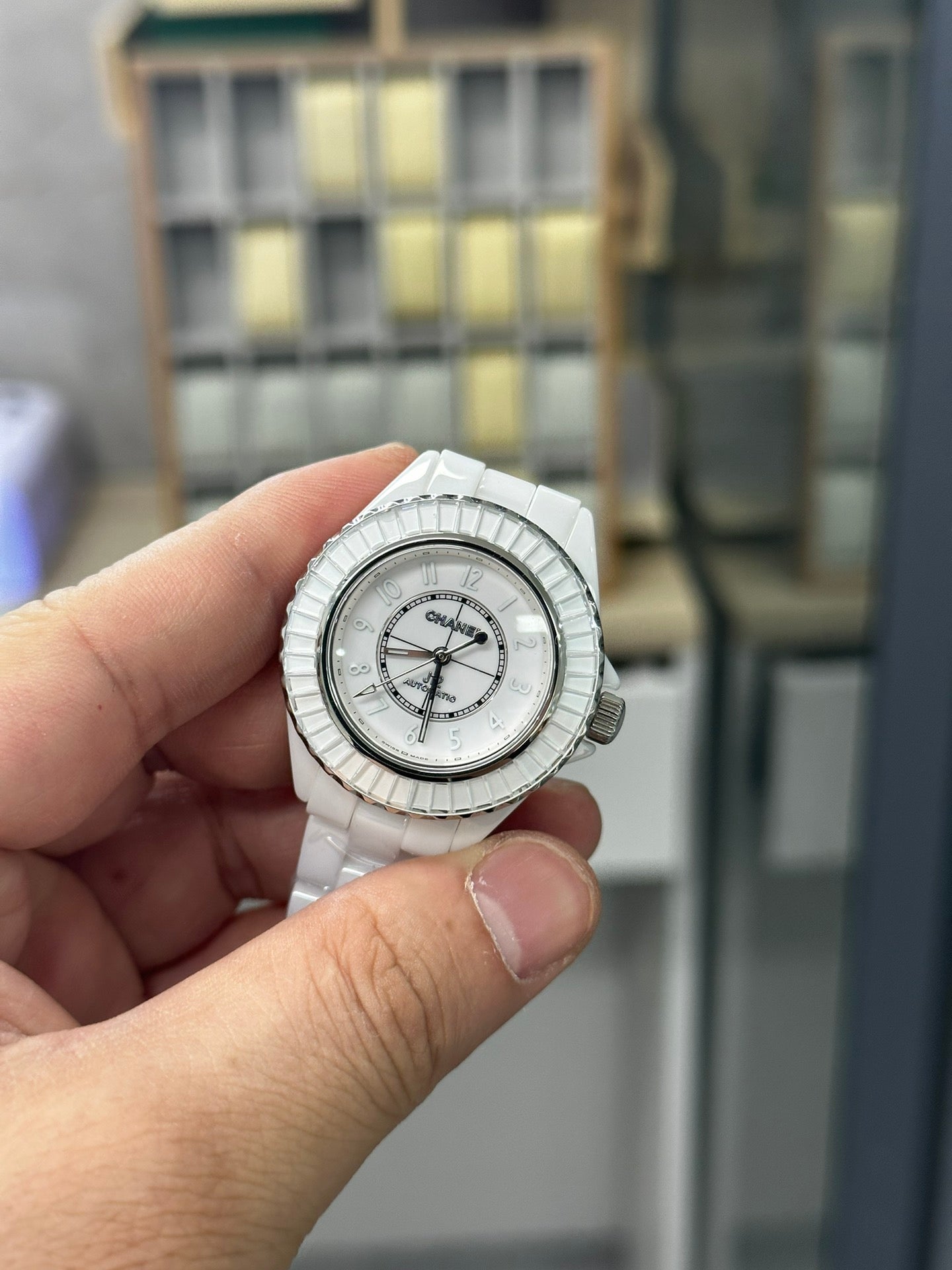 J12 33MM DIAMOND BEZEN WHITE CERAMIC STEEL